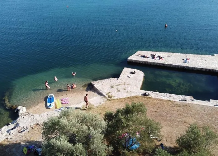 Lägenhet Malako Family