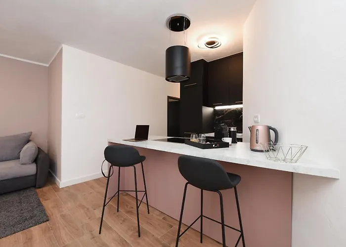 Malako Family Seline