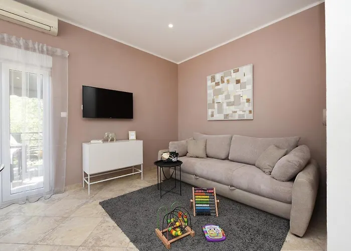 Malako Family Seline