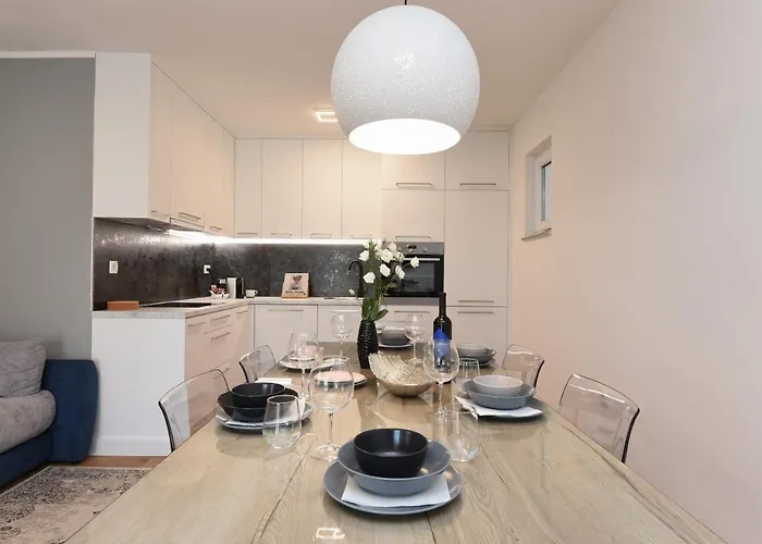 Malako Family * Seline