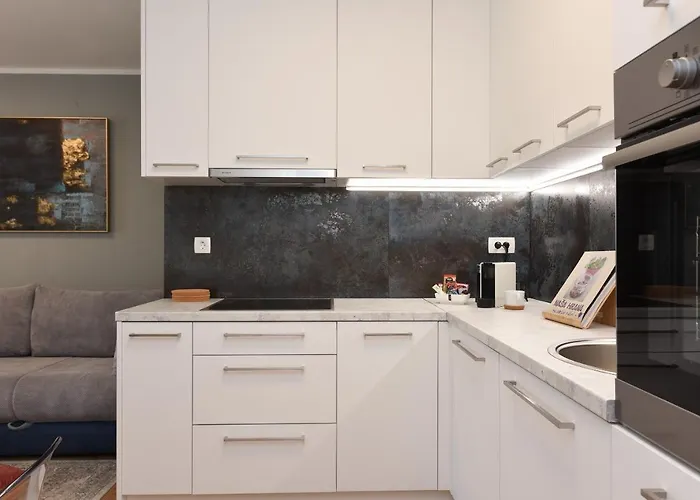 Malako Family Seline