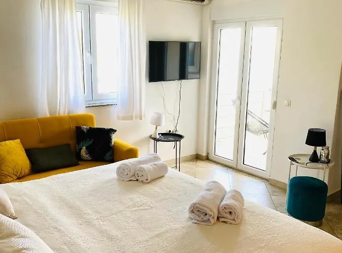 Malako Family Seline